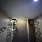 Mr.mac's Place Hotel
