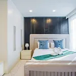 Sol, Luxe 5 Beds