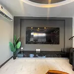 Boomvilla 2