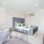 Sol, Luxe 5 Beds Pattaya