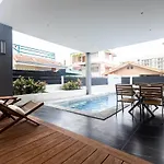 5 Bed Arcadia - 6 Villa