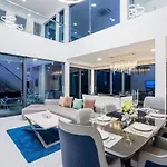 Villa Sol, Luxe 5 Beds *