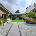 78\'Shometel Pattaya 102 Superking Size Bed