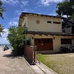 Tiki House Holiday home *