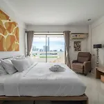 Jomtien Condotel Seaview 11th Floor * Pattaya