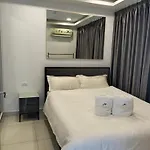 Arcadia Continental Apartment *
