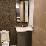 Luxurious With Pool Access Apartment