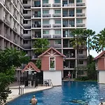 Apartment Luxurious With Pool Access