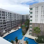 Luxurious With Pool Access * Pattaya