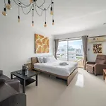 อพาร์ทเม้น Jomtien Condotel Seaview 11th Floor *