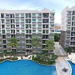 Luxurious With Pool Access Apartment Pattaya