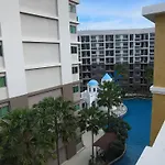 Apartment Luxurious With Pool Access Pattaya