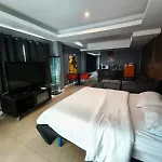Delmar Room