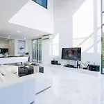 Ketki Luxury Pool Villa Bluewave Pattaya