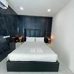 Villa Ketki Luxury Pool Bluewave
