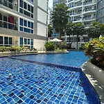 อพาร์ทเม้น Grand Avenue X Monthstayz Thailand *