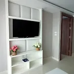 Apartment Grand Avenue By Monthstayz Thailand *