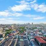 Apartment Panoramic View Tower: Garden Oasis *