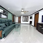 Spacious 2Br Condo - 3 Balconies Green Views