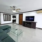 วันหยุดที่บ้าน Spacious 2br - 3 Balconies Views Pattaya