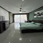 วันหยุดที่บ้าน Spacious 2br - 3 Balconies Views
