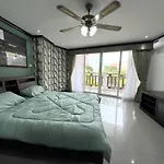 Spacious 2br - 3 Balconies Views