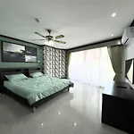 Spacious 2br - 3 Balconies Views