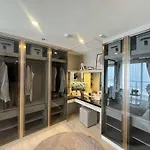 Luxury 2br Sea View Unit I 35th Floor Rare Unit อพาร์ทเม้น Pattaya