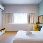 Lynn House อพาร์ทเม้น