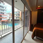 อพาร์ทเม้น Pool-view With Balcony - Nordic Vip 3, Pratumnak