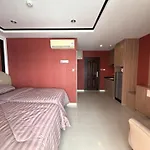 Modern Studio With Balcony And Pool - Pratumnak Hill