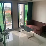 E01 Arcadia Boutique 2-bedroom Apartment, Big Tv, Netflix, Washer & Dryer