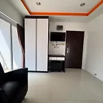 Bright Corner Pool-View Studio With Balcony - New Nordic Vip 3, Pratumnak
