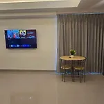 Apartment Big 1 Bedroom Close To 