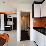Bright Corner Pool-view With Balcony - New Nordic Vip 3, Pratumnak * Pattaya