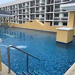 E01 Arcadia Boutique 2-bedroom Apartment, Big Tv, Netflix, Washer & Dryer * Pattaya