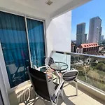 The Palm Wongamat 2br Beachfront 15th Floor Sea View *