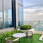 Comfort In Panorama Sky View *