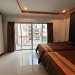 Pool-view With Balcony - Nordic Vip 3, Pratumnak Pattaya