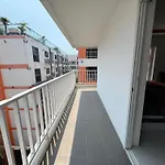 อพาร์ทเม้น Bright Corner Pool-view With Balcony - New Nordic Vip 3, Pratumnak *