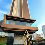 อพาร์ทเม้น Luxury 2br Sea View Unit I 35th Floor Rare Unit *