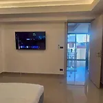 Apartment Big 1 Bedroom Close To 
