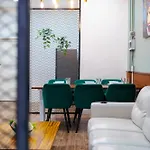 Lynn House * Pattaya