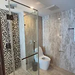 Grand Avenue D512