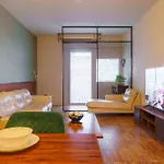 Lynn House อพาร์ทเม้น *