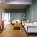 อพาร์ทเม้น Lynn House