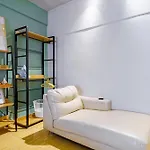 อพาร์ทเม้น Lynn House *