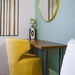อพาร์ทเม้น Lynn House *