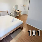 The Inn10 Pool Pattaya, Entire 9 Bedroom 22 Guests, Private Pool, 5 Parking Lots