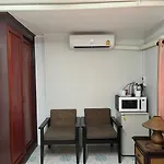 High5 Guesthouse